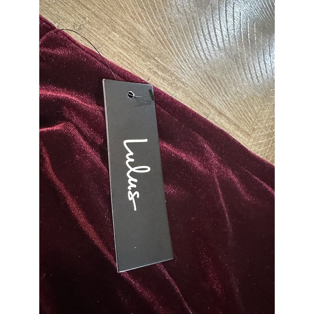 NWT Lulu’s Celebrate The Feeling Velvet Mini Skirt Burgundy Maroon Size Large - Picture 5 of 12